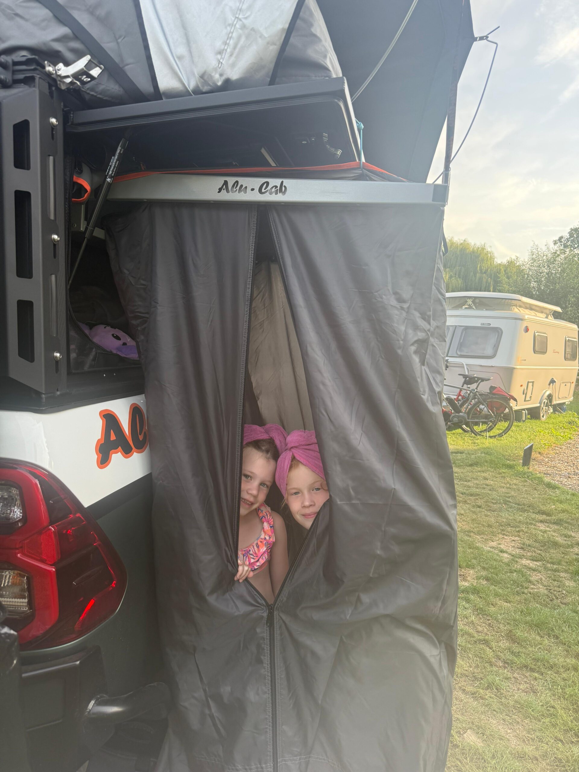  Hup Hup Holiday! Arno van Bakel and His ModCAP Family Camper